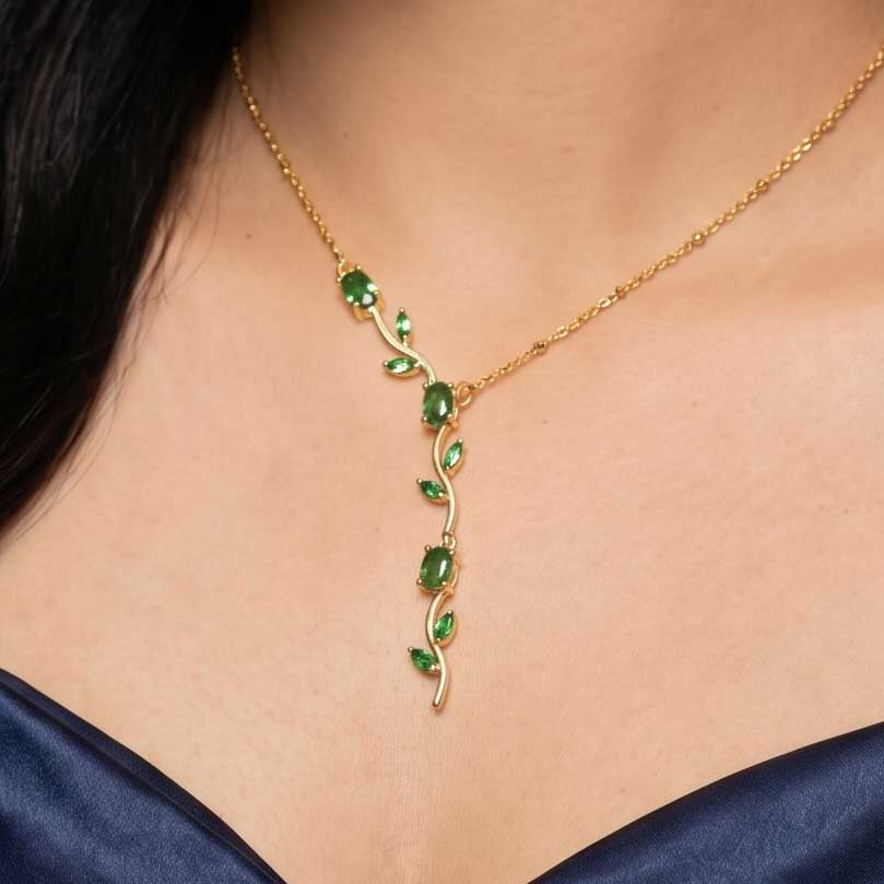 Tulip Emerald Green Necklace