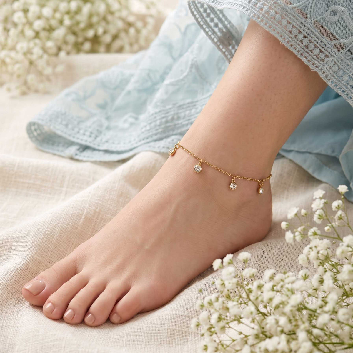 Minimal Muse Single Anklet