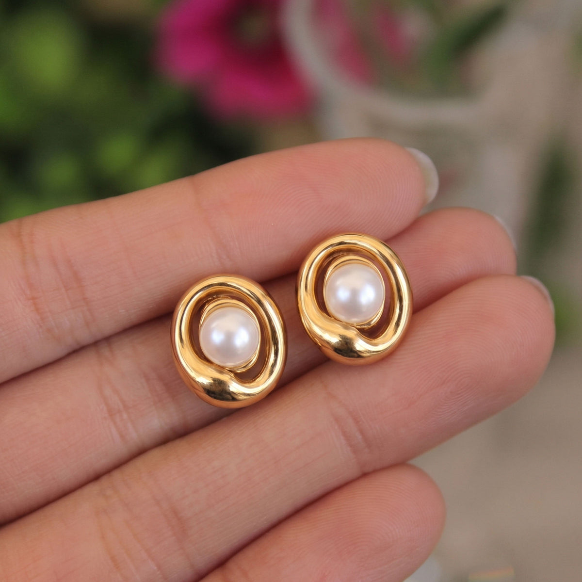 Noor Pearl Earrings
