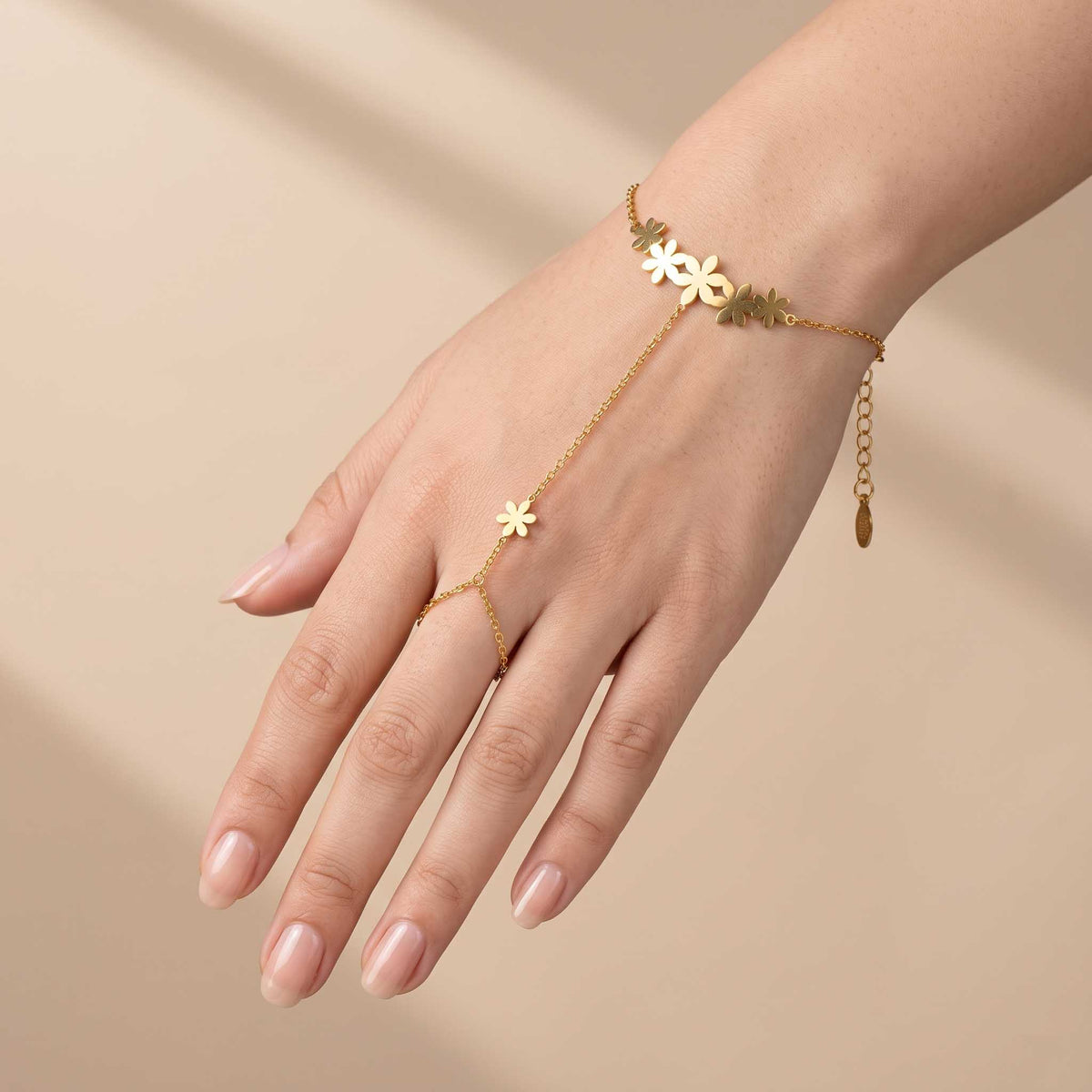 Grace Beauty Flowers Hand Chain