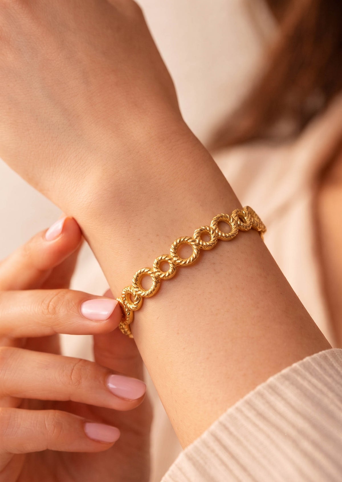 Loops Solid Bracelet