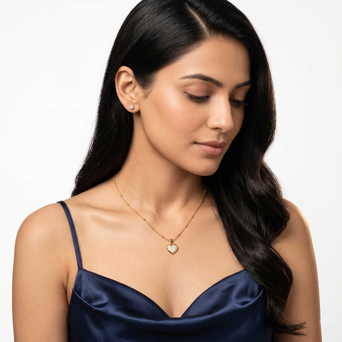 Crystal Heart Necklace Model