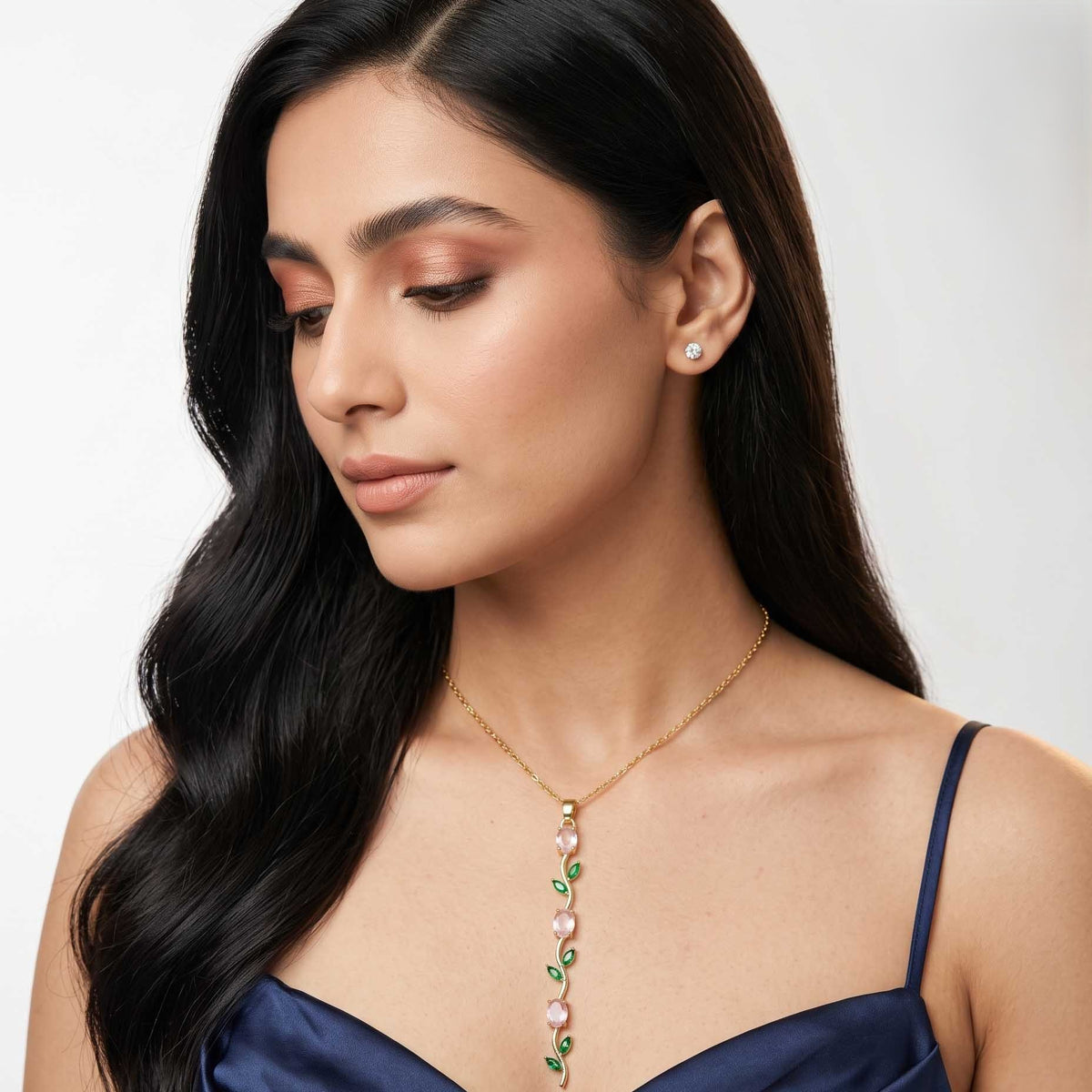 Tulip Green Pink Necklace Model